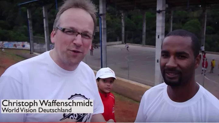 Prominente wie Cacau engagieren sich für World Vision.