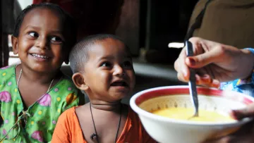 Gesunde Ernährung für Kinder in Bangladesch