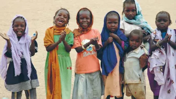 Gruppenfoto von Kindern in Chari