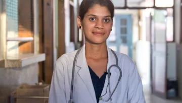 Patenschaft ermöglicht Ausbildung zur Krankenschwester