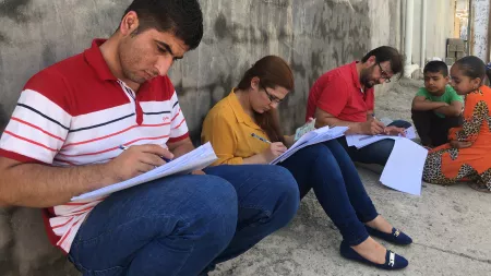 Die Menschen werden befragt was die Hilfe vor Ort bewirkt hat