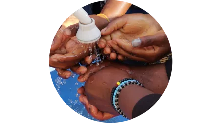 Händewaschen im Kongo