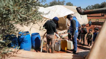 Wasser für Erdbebenopfer in Syrien