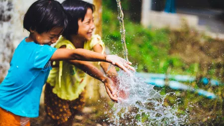 Sauberes Trinkwasser unterstützt die Gesundheit der Kinder