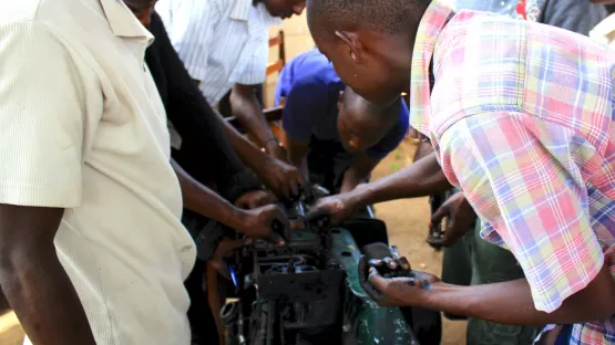 Jack Wolfskin, Wolfgang Niedecken und World Vision unterstützen das Projekt Rebound.