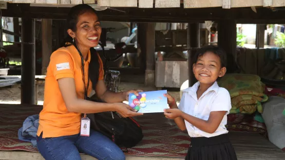 Patenkind in Kambodscha bekommt Post von seinem Paten