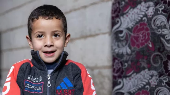 Baraa ist eines von vielen Kindern im Libanon, denen ein Elternteil fehlt.