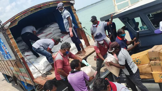 Hilfsgüter, um die Menschen während Corona zu unterstützen